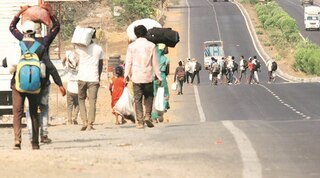 Maharashtra government approved return to migrant workers for conditionally કોરોનાઃ મહારાષ્ટ્ર સરકારનો મોટો નિર્ણય, મજૂરોને ગામ પરત ફરવાની આપી મંજૂરી, રાખી આ શરત