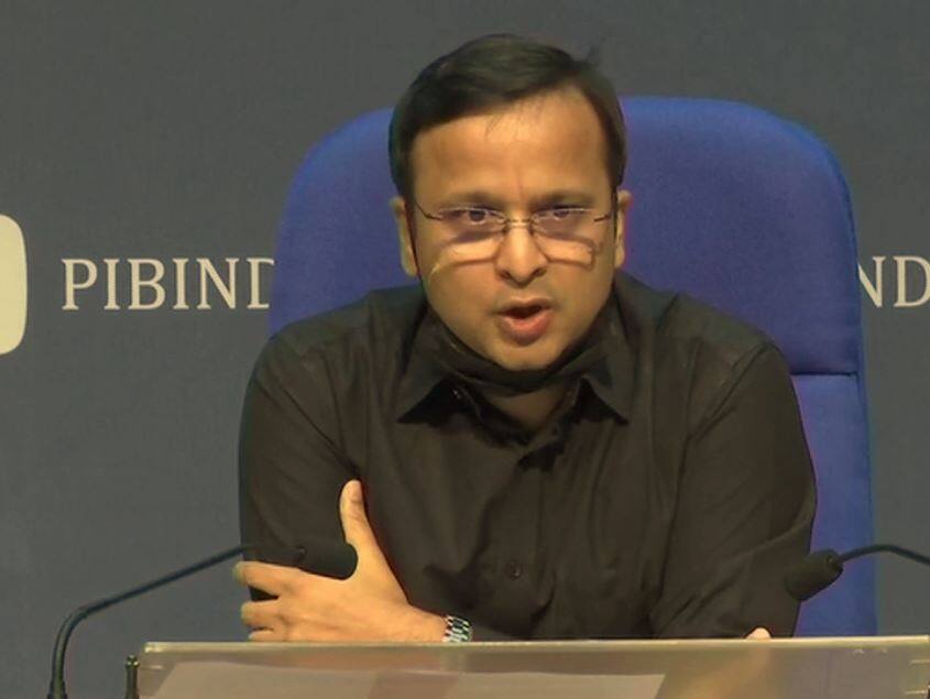 Coronavirus: છેલ્લા 24 કલાકમાં દેશમાં કોરોનાથી 27ના મોત, કુલ 15712 લોકો સંક્રમિત Covid-19 infected people rose to 15,712 in india Coronavirus: છેલ્લા 24 કલાકમાં દેશમાં કોરોનાથી 27ના મોત, કુલ 15712 લોકો સંક્રમિત