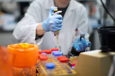 રશિયાના દાવો, કોરોનાની રસી થઈ ગઈ તૈયાર, હાલ સૈનિકો પર થઈ રહ્યું છે પરીક્ષણ