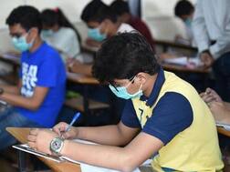 ગુજરાતમાં કોલેજના વિદ્યાર્થીઓની વાર્ષિક પરીક્ષાને લઈને ગુજરાત સરકારે શું લીધો મોટો નિર્ણય? જાણો