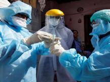 દારૂના અડ્ડ઼ા પર પોલીસે પાડ્યા દરોડા, મહિલા બુટલેગર કોરોના પોઝિટીવ નીકળતા આઠ જવાનોનું શું થયું?