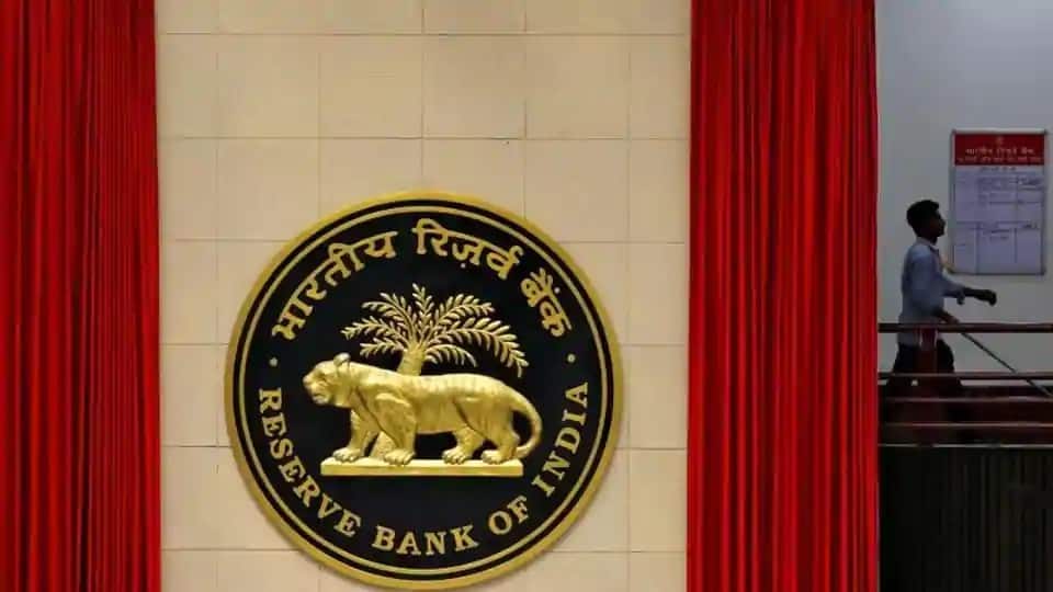 RBI announces Rs 50,000 cr boost to mutual funds after Franklin Templeton crisis કોરોના સંકટ વચ્ચે મ્યુચ્યુઅલ ફંડ્સ માટે RBIએ શું કરી મોટી જાહેરાત, જાણો વિગતે