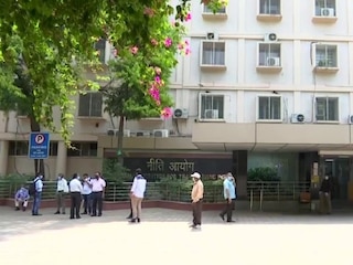 After employee tests covid 19 positive niti aayog office sealed and senitize નીતિ આયોગના કર્મચારીનો કોરોના આવ્યો પોઝિટિવ, ઓફિસ કરવામાં આવી સીલ