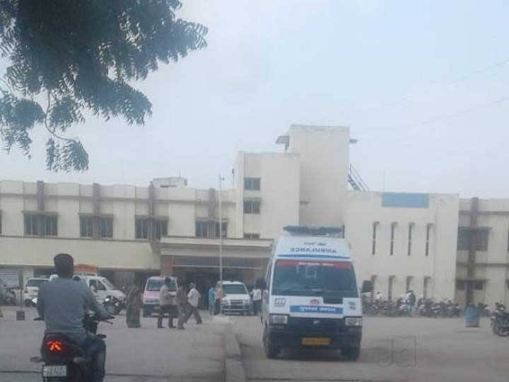 અમરેલીમાં 9 જમાતી આવ્યા, પ્રવેશ આપતાં પહેલા શું કરાઈ તપાસ? જાણો વિગત Lockdown 3 : 9 Jamaati arrived in Amreli from Andhra Pradesh અમરેલીમાં 9 જમાતી આવ્યા, પ્રવેશ આપતાં પહેલા શું કરાઈ તપાસ? જાણો વિગત