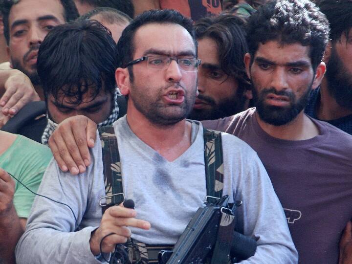 Jammu and Kashmir: Hizbul Commander Riyaz Naikoo killed by security forces in an encounter જમ્મુ કાશ્મીર: સુરક્ષાદળોને મળી મોટી સફળતા, હિજબુલનો કમાન્ડર રિયાઝ નાયકૂ એન્કાઉન્ટરમાં ઠાર