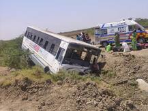 લોકડાઉન-3: સુરતથી અમરેલી આવી રહેલી એસ.ટી. બસને ધંધુકા પાસે નડ્યો અકસ્માત, દસ લોકો ઘાયલ