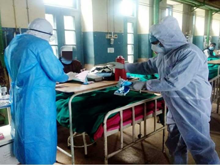 one lakh coronavirus cases found in india કોરોનાનો કેરઃ દેશમાં દર્દીઓની સંખ્યા વધીને એક લાખને પાર, છેલ્લા ત્રણ દિવસમાં 15 હજારથી વધુ કેસ