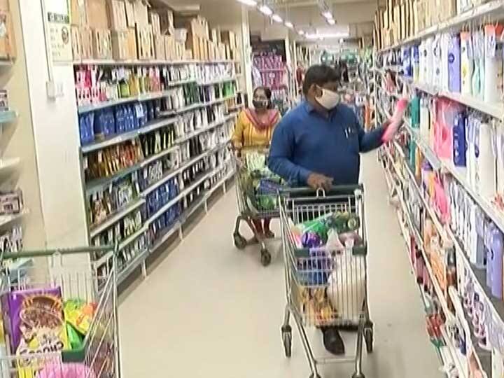 અમદાવાદ મ્યુનિસિપલની મંજૂરી પછી શહેરમાં શરૂ થયા ક્યા મોટા મોલ ? જાણો વિગત Lockdown 4 : Grocery malls open in Ahmedabad after Amc give permission અમદાવાદ મ્યુનિસિપલની મંજૂરી પછી શહેરમાં શરૂ થયા ક્યા મોટા મોલ ? જાણો વિગત