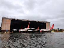 એમ્ફાન વાવાઝોડું: કોલકાતાના એરપોર્ટમાં ભરાઈ ગયા પાણી, જુઓ વીડિયો