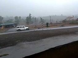 વલસાડઃ કપરાડાના સૂતરાપાડામાં ભારે પવન સાથે પડ્યો વરસાદ, જાણો વિગત