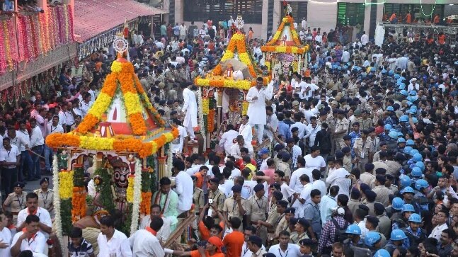 For the first time in history, Jagannathji's rathyatra will be held without devotees કોરોનાના કહેરની વચ્ચે ભગવાન જગન્નાથજીની 143મી રથયાત્રા ઈતિહાસમાં પ્રથમ વખત આવી રીતે યોજાશે, જાણો વિગતે