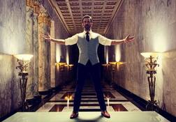 બૉલીવુડનો આ અભિનેતા આર્થિક તંગીમાં સપડાયો, ઘરનો સામાન વેચીને ચલાવી રહ્યો છે કામ