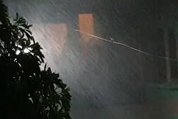 વડોદરામાં ભારે પવન સાથે ધોધમાર વરસાદ, ઠેર-ઠેર પાણી ભરાયા