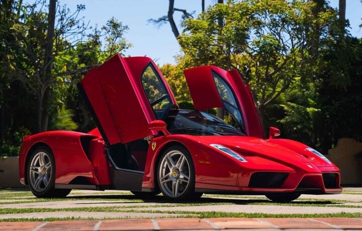 At $2.64 million, a rare 2003 Ferrari Enzo breaks record at online auction 2003ના મોડલની આ કાર હરાજીમાં રૂપિયા 20 કરોડમાં વેચાઈ, કેમ બોલાયા આટલા ઉંચા ભાવ ? જાણો વિગત