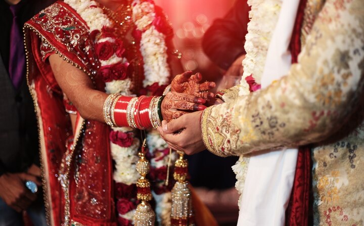 Rajkot rape accused promises to marry victim in two months, Gujarat High Court grants bail રાજકોટના બળાત્કારના આરોપીએ સગીર પીડિતા સાથે બે મહિનામાં લગ્નની ખાતરી આપતાં હાઈકોર્ટે આપ્યા જામીન, જાણો વિગત