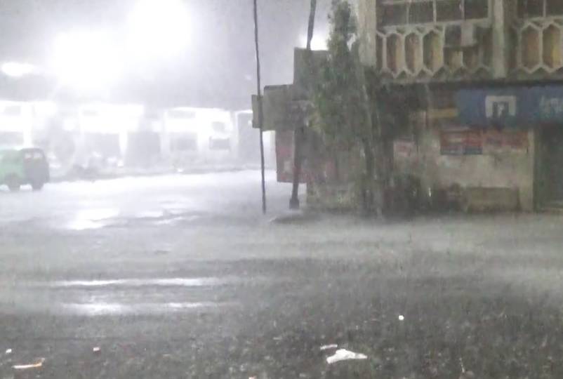 અમદાવાદમાં ભારે પવન અને વીજળીના કડાકા સાથે ધોધમાર વરસાદ, કયા વિસ્તારમાં કેટલા ઈંચ વરસાદ પડ્યો? જાણો