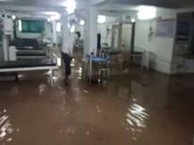 મહારાષ્ટ્ર: હોસ્પિટલમાં ઘૂસ્યું વરસાદનું પાણી, મોડી રાતે કોરોનાના દર્દીઓને કરવા પડ્યાં શિફ્ટ