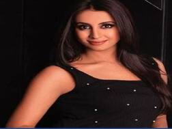 સુશાંતના મૃત્યુ પરની લાઇવ ચર્ચા દરમિયાન મેક-અપ કરી રહેલી એક્ટ્રેસે શું કરી સ્પષ્ટતા?