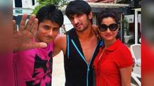 સુશાંતના પરિવાર સાથે સતત જોવા મળતો આ યુવક કોણ છે? નરેન્દ્ર મોદી સાથે શું છે કનેક્શન?
