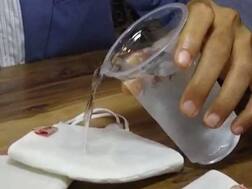 ગુજરાતના આ મોટા શહેરમાં એક વેપારીએ તૈયાર કર્યાં વોટરપ્રૂફ માસ્ક, જાણો કેટલી છે તેની કિંમત?