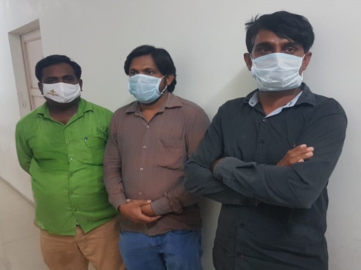 Damnagar Swaminarayan Sadhu rape case : five persons demand 45 lakh rupees from Sadhus અમરેલીઃ સ્વામિનારાયણ સાધુઓનો મહિલા સાથેનો અશ્વીલ વીડિયો ઉતારીને ગેંગે માંગ્યા કેટલા લાખ ? જાણો વિગત