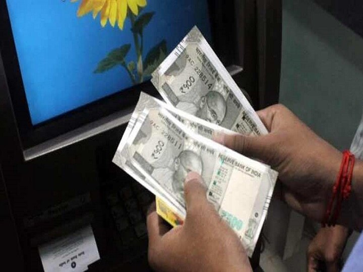 RBI committee recommends limiting ATM cash withdrawals to Rs 5,000 ATMમાંથી પાંચ હજાર રૂપિયા જ ઉપાડી શકાશે?, વધારે ઉપાડવા પર લાગશે કેટલો ટેક્સ?