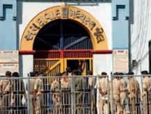 અમદાવાદ: સાબરમતી સેન્ટ્રલ જેલમાં કોરોનાનો કહેર, 54 કેદી સહિત જેલના 16 અધિકારીઓને કોરોના