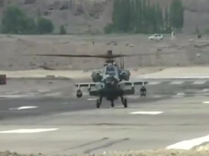 Indian Air Force Apache attack helicopter at a forward airbase near India-China border ભારત-ચીન સરહદ પર મોટી હલચલ, IAFએ ફોરવર્ડ એરબેઝ પર ફાઇટર પ્લેન કર્યા તૈનાત