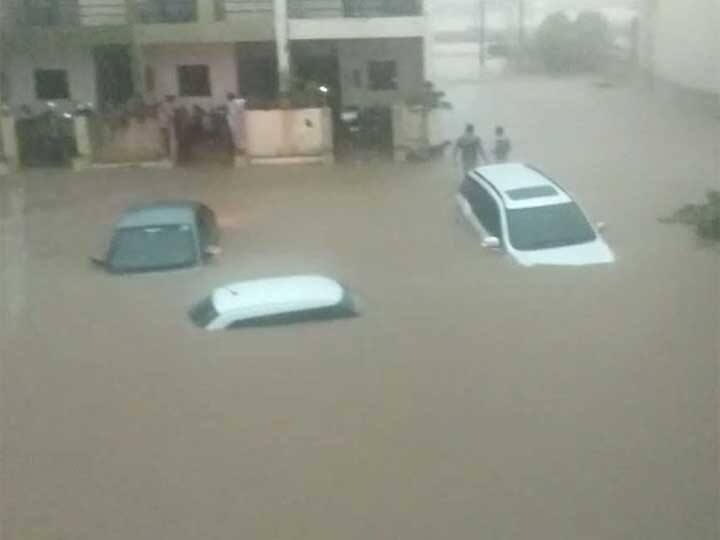 Pics: જામખંભાળિયામાં માત્ર બે કલાકમાં 12 ઈંચ તો 24 કલાકમાં 19 ઈંચ વરસાદ ખાબક્યો, જ્યાં જુઓ ત્યાં પાણી જ પાણી 12 Inch Rain in Khambhalia Pics: જામખંભાળિયામાં માત્ર બે કલાકમાં 12 ઈંચ તો 24 કલાકમાં 19 ઈંચ વરસાદ ખાબક્યો, જ્યાં જુઓ ત્યાં પાણી જ પાણી