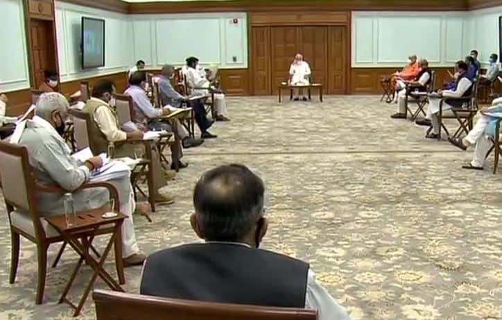 મોદી કેબિનેટે પ્રવાસી મજૂરોને લઈ શું લીધો મોટો નિર્ણય, બીજા કયા મહત્વના ફેંસલા લેવાયા, જાણો વિગત Union minister Prakash Javdekar briefs about modi cabinet decisions મોદી કેબિનેટે પ્રવાસી મજૂરોને લઈ શું લીધો મોટો નિર્ણય, બીજા કયા મહત્વના ફેંસલા લેવાયા, જાણો વિગત