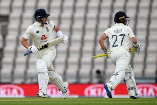 મેચ સાઉથેમ્પટનના રૉઝ બાઉલ સ્ટેડિયમમાં રમાઇ રહી છે. આ મેદાનમાં ઇંગ્લેન્ડની ટીમ હજુ સુધી એકપણ મેચ નથી હારી. 