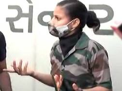 રાતોરાત સ્ટાર બનેલી મહિલા કોન્સ્ટેબલ સુનિતા યાદવ પોલીસ હેડક્વાર્ટર પહોંચી પછી.....