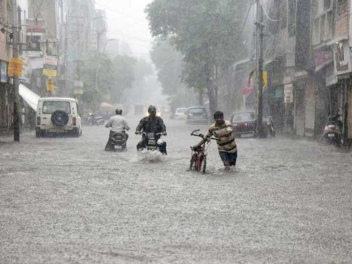 Heavy rains are forecast for the next two days in this part of Gujarat ગુજરાતના આ વિસ્તારમાં આગામી બે દિવસ અતિભારે વરસાદ પડવાની આગાહી