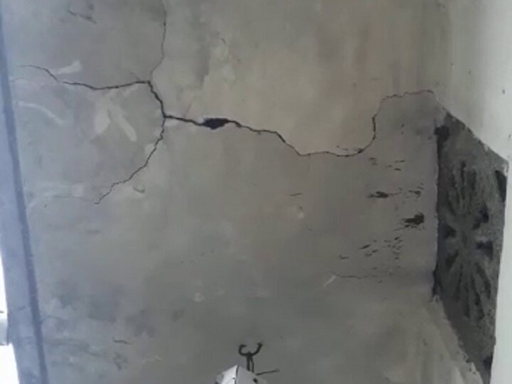 creak in home after earthquake in Rajkot district  સૌરાષ્ટ્રના આ જિલ્લામાં ભૂકંપના કારણે મકાનમાં પડી ગઈ તિરાડ, જાણો વિગત