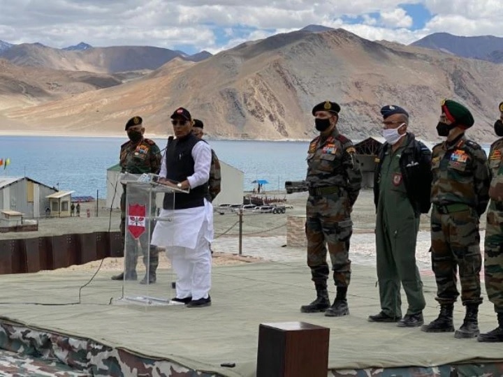  Defence minister rajnath singh ladakh visit said no one can  touch even india one inch land  લદ્દાખમાં રક્ષામંત્રી રાજનાથ સિંહે કહ્યું - ભારતની એક ઈંચ જમીન પણ દુનિયાની કોઈ તાકાત છીનવી નથી શકતી