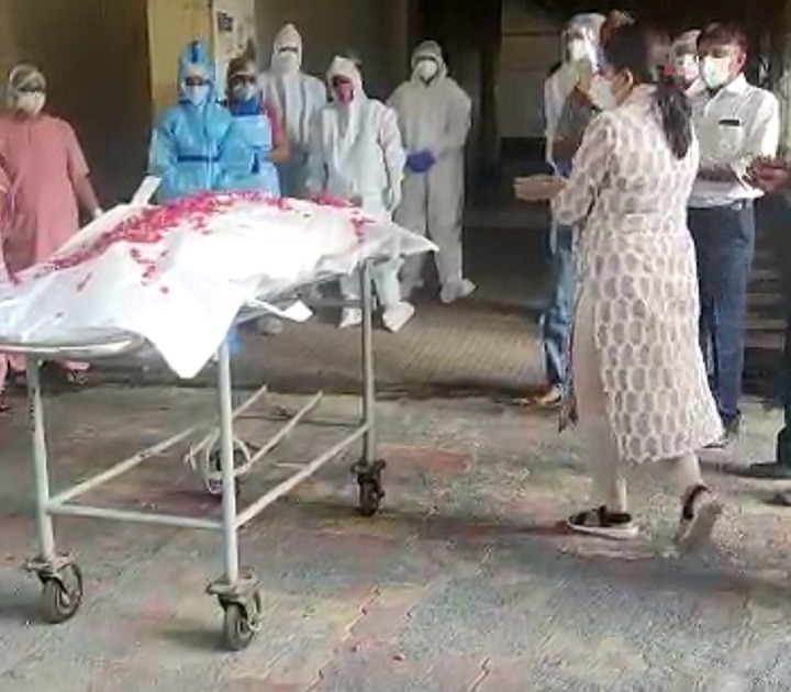 Surat civil hospital head nurse Rashmitaben Patel no more  સુરત સિવિલ હોસ્પિટલના હેડ નર્સનું થયું મોત, બે દિવસ પહેલા કરાવ્યો હતો કોરોના ટેસ્ટ, જાણો વિગત