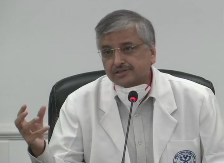 AIIMS director Randeep Guleria said phase 1 of vaccine trial will be done on healthy people એઇમ્સમાં કોવેક્સીનનું ટ્રાયલ શરૂ, બે-ત્રણ મહિનામાં મળશે રિઝલ્ટઃ ડો. ગુલેરિયા