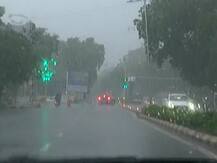 અમદાવાદ શહેરમાં ધોધમાર વરસાદ, અનેક વિસ્તારોમાં ઘૂંટણસમા ભરાયા પાણી