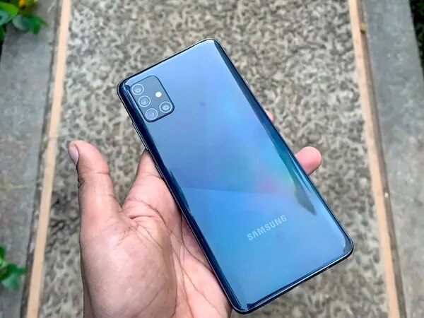 samsung reduced its galaxy a51 smartphone price સેમસંગે પોતાના સૌથી વધુ સેલ થનારા આ મોંઘા ફોનની કિંમત ઘટાડી, હવે મળી રહ્યો છે આટલામાં, જાણો વિગતે