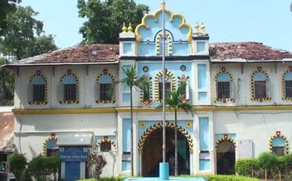 વડોદરા સેન્ટ્રલ જેલમાં કોરોનાનો વિસ્ફોટ, આજે વધુ 43 કેદીઓના કોરોના રીપોર્ટ આવ્યા પોઝિટિવ વડોદરા સેન્ટ્રલ જેલમાં કોરોનાનો વિસ્ફોટ, આજે વધુ 43 કેદીઓના કોરોના રીપોર્ટ આવ્યા પોઝિટિવ