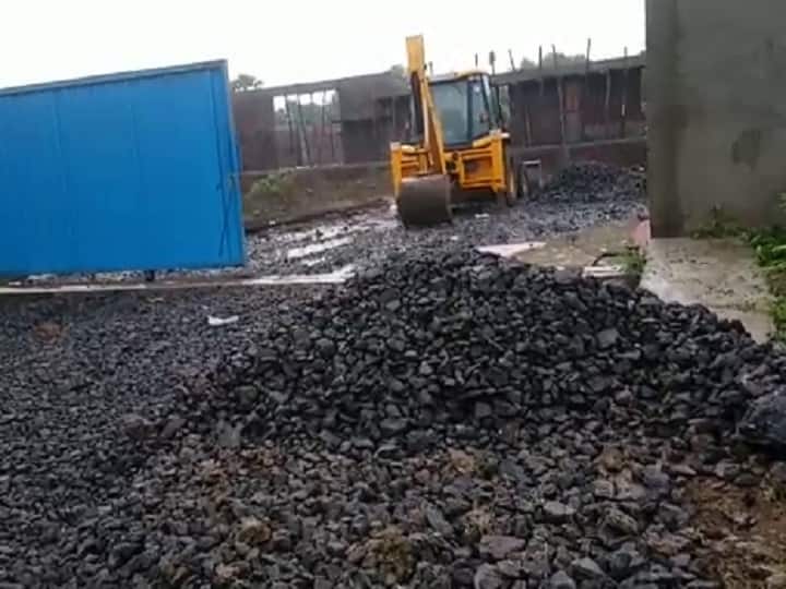 સેલવાસઃ સુરંગી ગામે દીવાલ ધરાશાયી થતાં 5ના મોત, બેની હાલત ગંભીર five workers died after wall collapse in Selvas સેલવાસઃ સુરંગી ગામે દીવાલ ધરાશાયી થતાં 5ના મોત, બેની હાલત ગંભીર