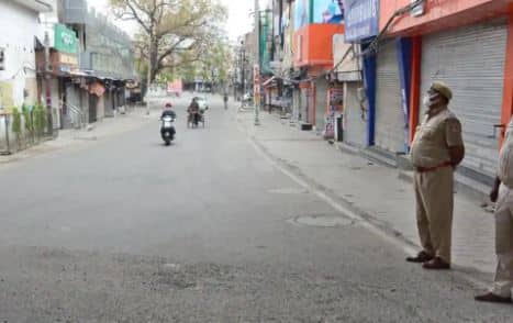 Punjab: More restrictions imposed in 3 cities during Unlock 3 પંજાબના આ શહેરોમાં આજથી લાદવામાં આવશે રાત્રિ કર્ફ્યુ, દારૂની દુકાનનો સમય કરાયો નક્કી, જાણો વિગત