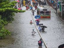 મુશળધાર વરસાદને લઈ હવામાન વિભાગે દેશના કયા મોટા શહેરમાં રેડ એલર્ટ જાહેર કર્યું? જાણો