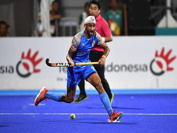 Coronavirus five more indian hockey players admitted to hospital after mandeep singh Coronavirus: હૉકી સ્ટ્રાઈકર મનદીપ સિંહ બાદ વધુ પાંચ ખેલાડી કોરોના વાયરસથી સંક્રમિત