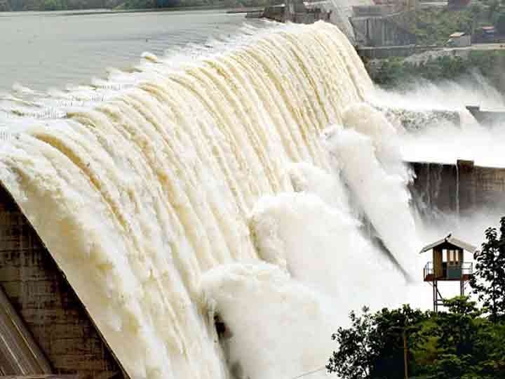 98 dams on high alert following heavy rains in Gujarat ગુજરાતમાં ભારે વરસાદના પગલે 98 ડેમ હાઈ એલર્ટ પર, જાણો ક્યા વિસ્તારમાં ક્યા ડેમની છે શું સ્થિતી?