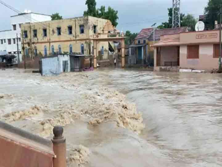 Which district of Gujarat received one and a half times more rainfall than the season? ગુજરાતના કયા જિલ્લામાં સિઝન કરતાં દોઢ ઘણો વધારે વરસાદ ખાબક્યો? જાણો