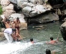 બનાસકાંઠાઃ ધોધમાં ન્હાવા પડેલા ત્રણ યુવકો ડૂબ્યા, એકનું મોત; બેની શોધખોળ ચાલું