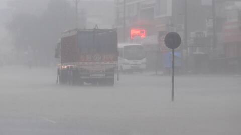 મહેસાણાના આ શહેરમાં આભ ફાટ્યું,  7 ઈંચ વરસાદથી ઠેર ઠેર પાણી જ પાણી, મહેસાણામાં રોડ પર 4 ફૂટ પાણી