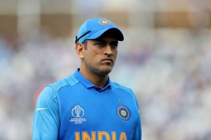 pakistani saqlain mushtaq says sorry but bcci did not treat ms dhoni the right way ધોનીને ફેરવેલ મેચ ના મળતા કયા પાકિસ્તાની ક્રિકેટરે બીસીસીઆઇને ઝાટકી નાંખી, જાણો વિગતે