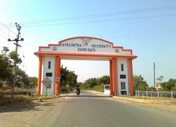 સૌરાષ્ટ્ર યુનિવર્સિટી કોરોનાના ભરડામાં, 16 કર્મચારીને લાગ્યો કોરોનાને ચેપ